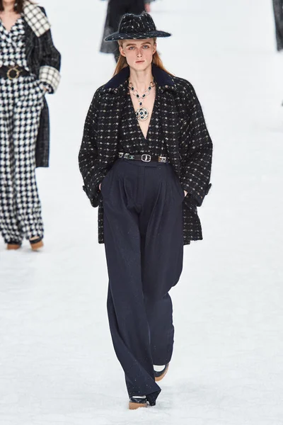 Look 6